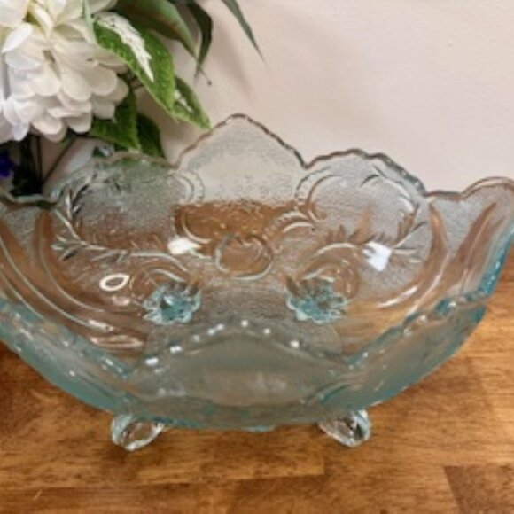 Vintage Jeanette Lombardo Light Blue Glass Bowl Scalloped Footed Depression Patt - Picture 3 of 4